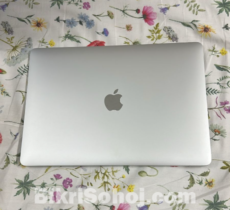 Apple MacBook Air 13-inch (2019)